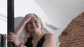 Трахнул 18-летнего подростка с большой жопой порно